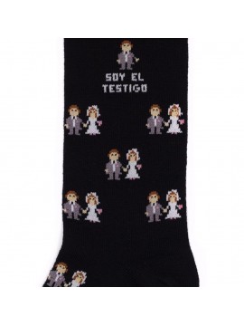 Chaussettes Socksandco avec des petits amis design et détail Je suis le témoin en noir