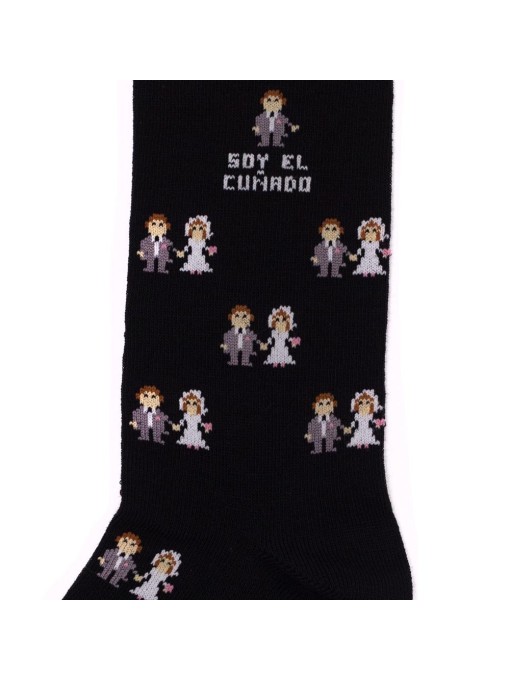 calcetines socksandco con diseño novios y detalle soy el cuñado en color negro