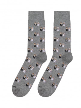 Graue Socken mit Braut- und Bräutigam-Print