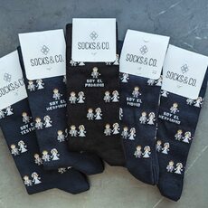 Para días especiales, calcetines únicos
Tu te casas, nosotros vestimos tus pies de forma única, divertida y original @socksandco #modaespañola #looksocksandco