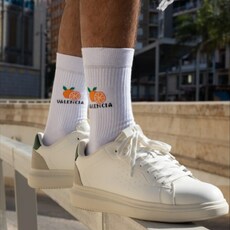 ¿Sabías que @socksandco es una marca valenciana de calcetines?🧦 
La dana a perjudicado mucho a toda Valencia, y es muy importante que ahora tod@s apoyemos a las empresas valencianas, e intentemos mantener el empleo. 

 Nuestras empleadas de las tiendas de Valencia, lo han vivido en primera persona, y os damos las gracias a tod@s los que día a día venís a nuestro comercio, o haceís la compra online. Entre todos, saldremos adelante #todosconvalencia❤️ #delaterreta #gracias